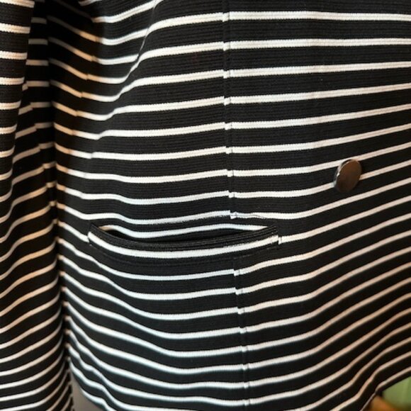 NWOT ISAAC MIZRAHI IMNYC COLLARLESS DOUBLE-BREASTED B/W JACKET - SZ L - Picture 3 of 6